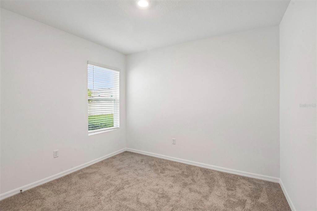 For Sale: $299,900 (3 beds, 2 baths, 1516 Square Feet)
