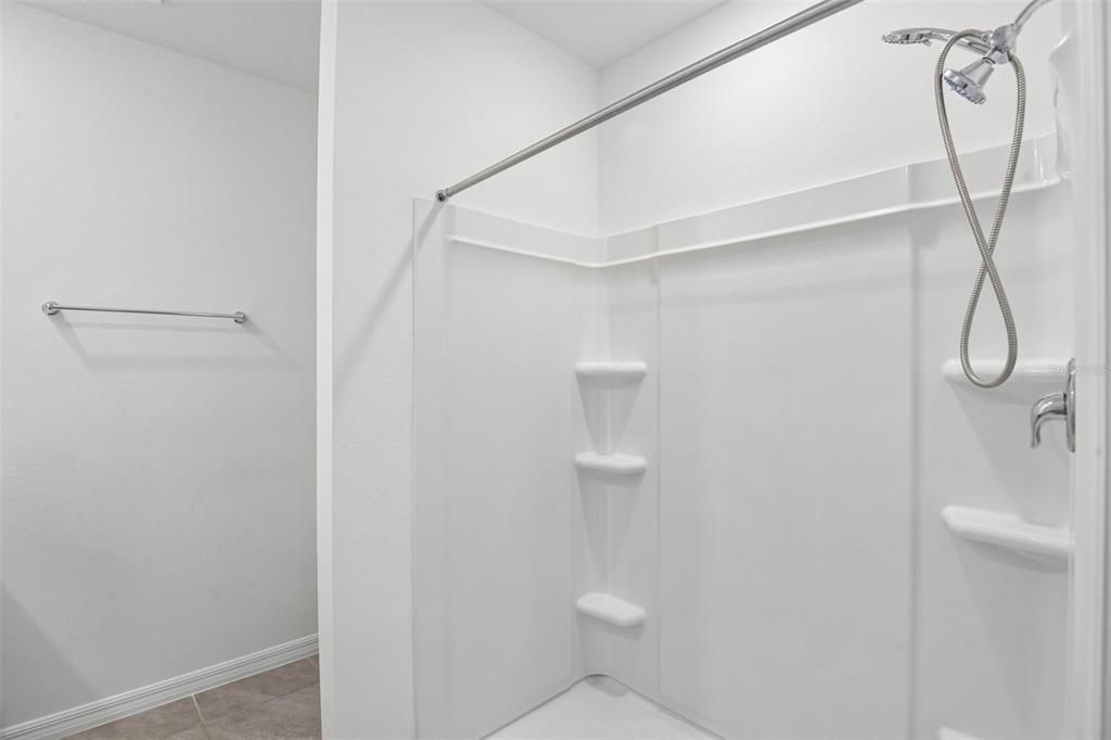 For Sale: $299,900 (3 beds, 2 baths, 1516 Square Feet)
