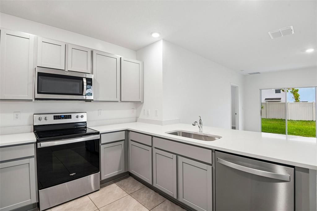For Sale: $299,900 (3 beds, 2 baths, 1516 Square Feet)