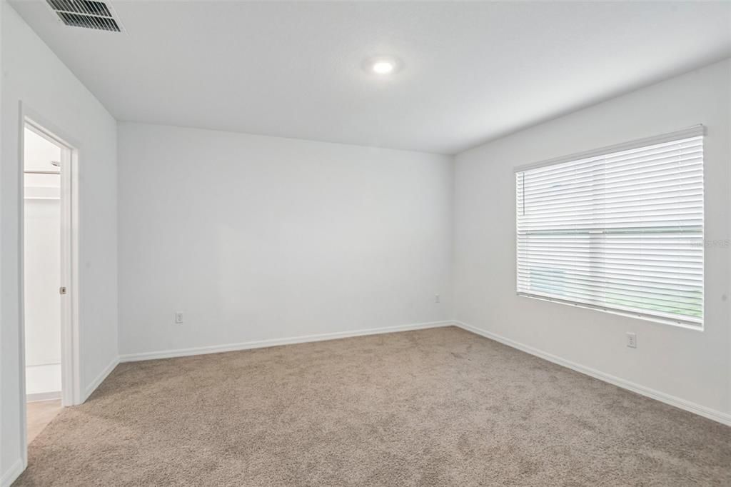 For Sale: $299,900 (3 beds, 2 baths, 1516 Square Feet)