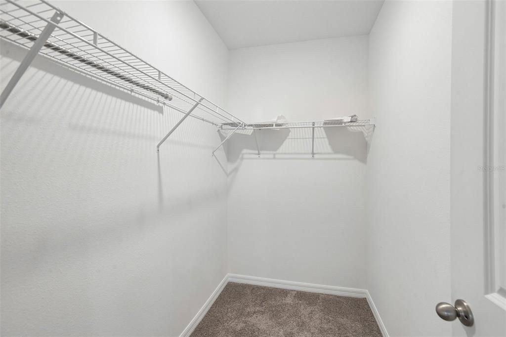 For Sale: $299,900 (3 beds, 2 baths, 1516 Square Feet)