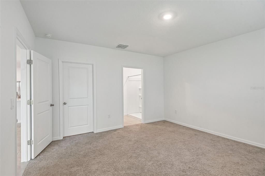 For Sale: $299,900 (3 beds, 2 baths, 1516 Square Feet)