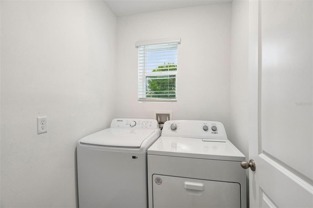 For Sale: $299,900 (3 beds, 2 baths, 1516 Square Feet)