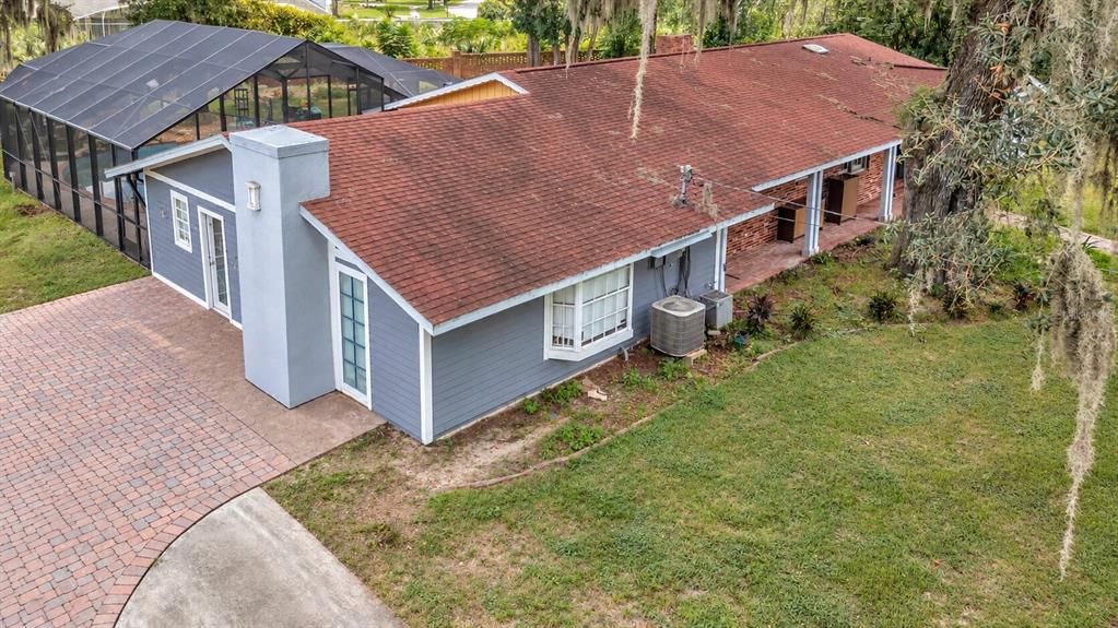 For Sale: $600,000 (4 beds, 2 baths, 2676 Square Feet)