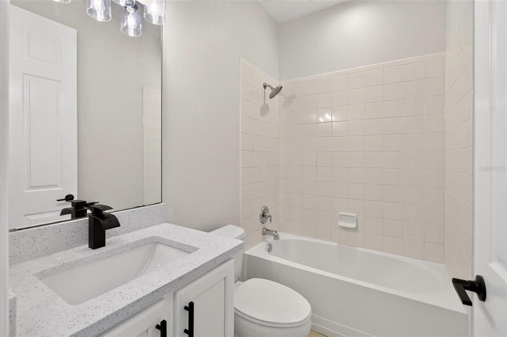 For Sale: $299,990 (2 beds, 2 baths, 1548 Square Feet)
