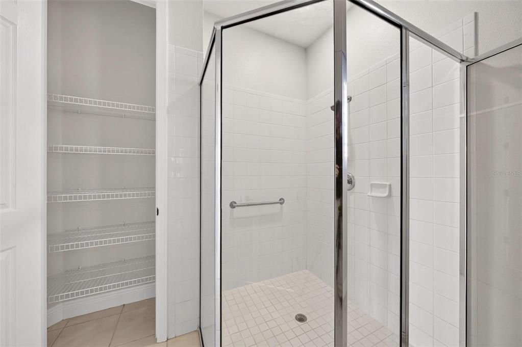 For Sale: $299,990 (2 beds, 2 baths, 1548 Square Feet)