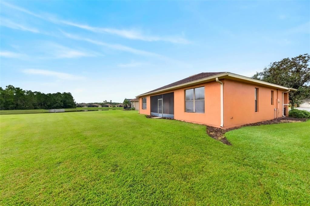 For Sale: $299,990 (2 beds, 2 baths, 1548 Square Feet)