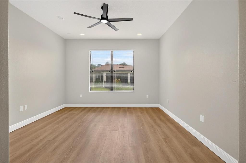 For Sale: $299,990 (2 beds, 2 baths, 1548 Square Feet)