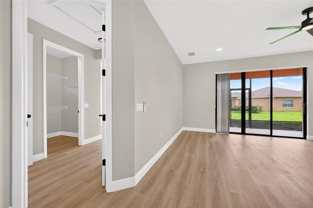For Sale: $299,990 (2 beds, 2 baths, 1548 Square Feet)