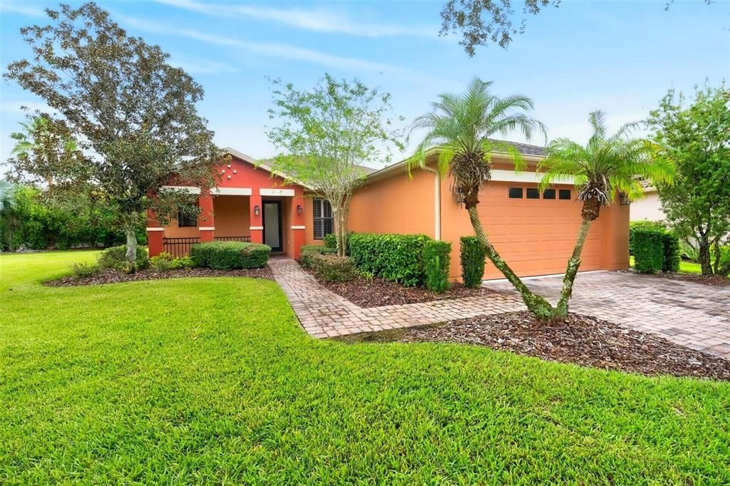 For Sale: $299,990 (2 beds, 2 baths, 1548 Square Feet)