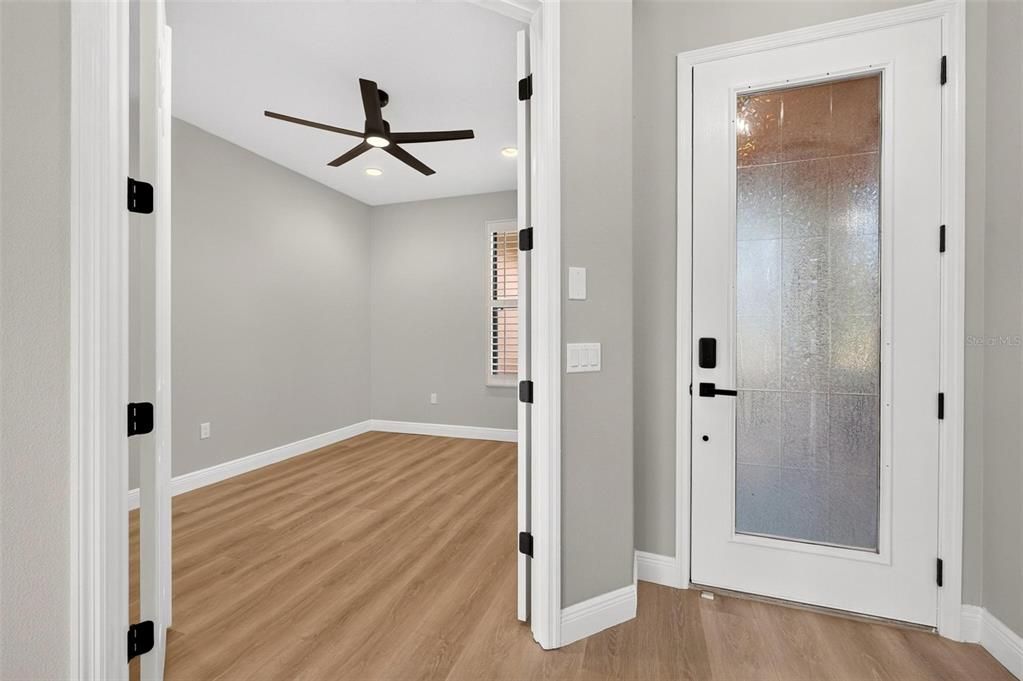 For Sale: $299,990 (2 beds, 2 baths, 1548 Square Feet)