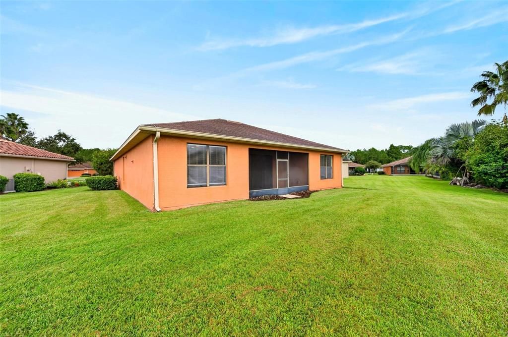 For Sale: $299,990 (2 beds, 2 baths, 1548 Square Feet)