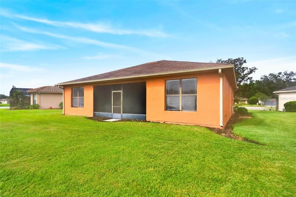 For Sale: $299,990 (2 beds, 2 baths, 1548 Square Feet)