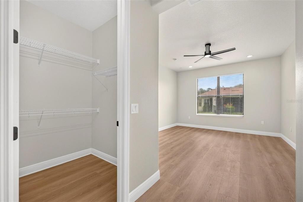 For Sale: $299,990 (2 beds, 2 baths, 1548 Square Feet)