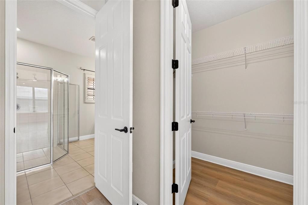 For Sale: $299,990 (2 beds, 2 baths, 1548 Square Feet)