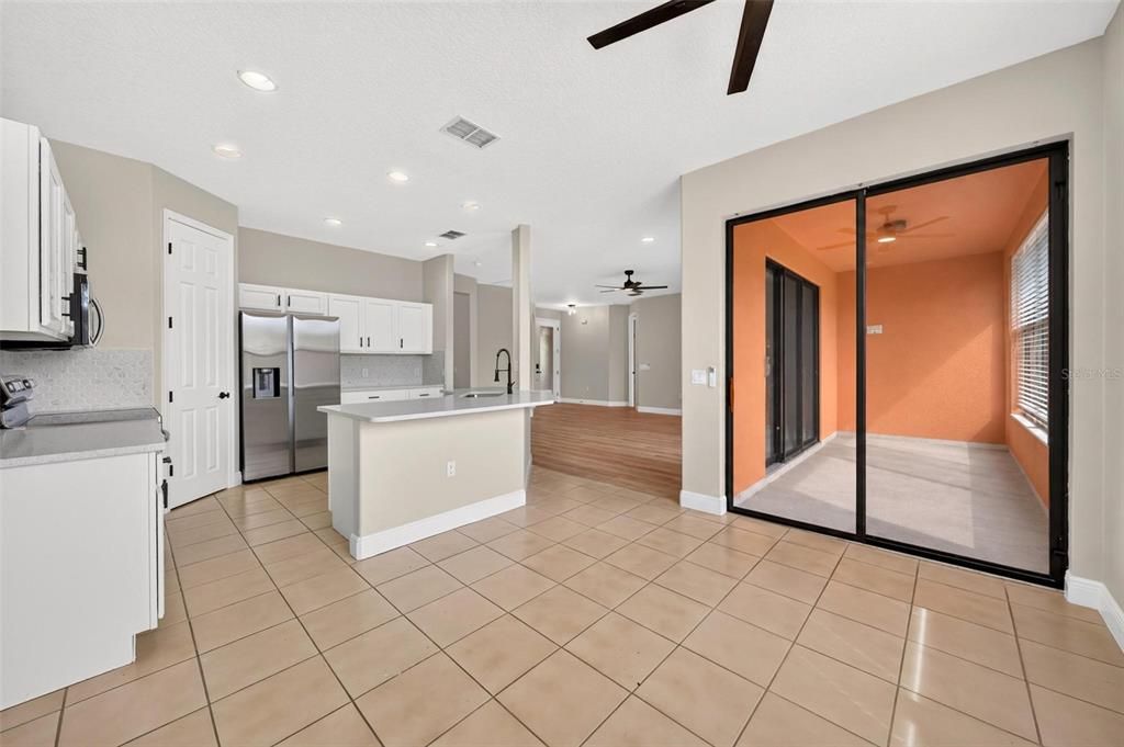 For Sale: $299,990 (2 beds, 2 baths, 1548 Square Feet)