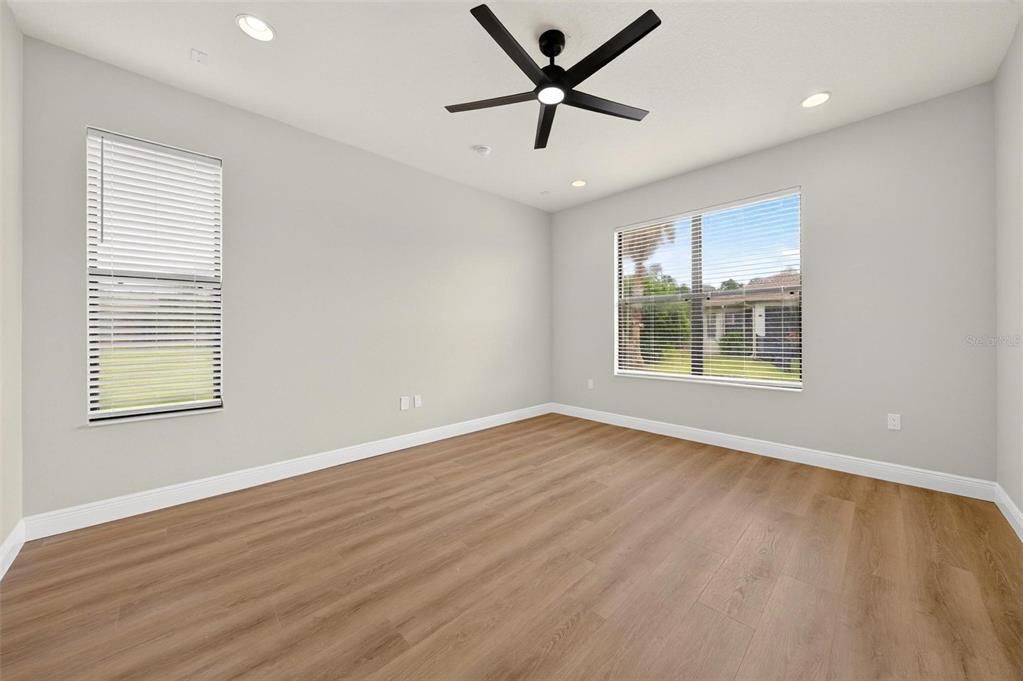 For Sale: $299,990 (2 beds, 2 baths, 1548 Square Feet)