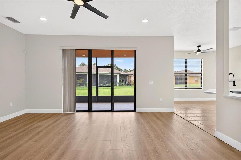 For Sale: $299,990 (2 beds, 2 baths, 1548 Square Feet)