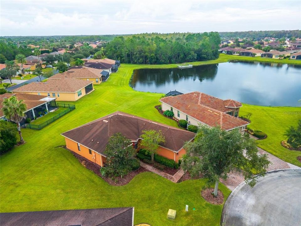 For Sale: $299,990 (2 beds, 2 baths, 1548 Square Feet)