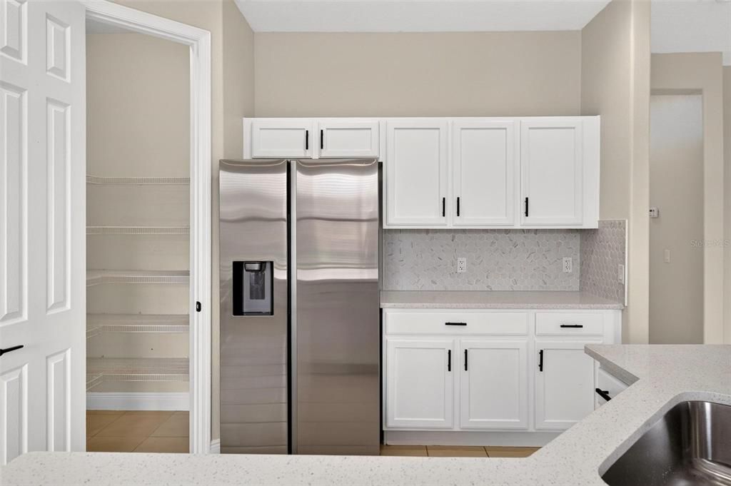 For Sale: $299,990 (2 beds, 2 baths, 1548 Square Feet)