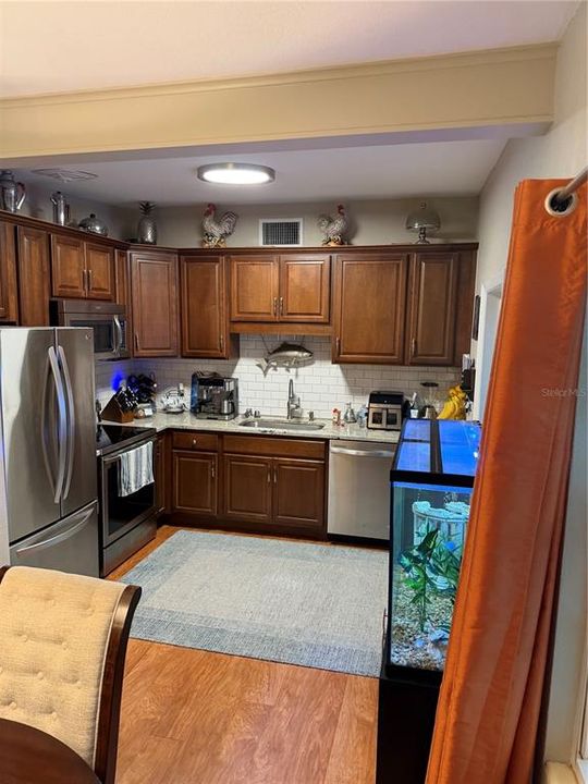 For Sale: $329,900 (3 beds, 1 baths, 1025 Square Feet)