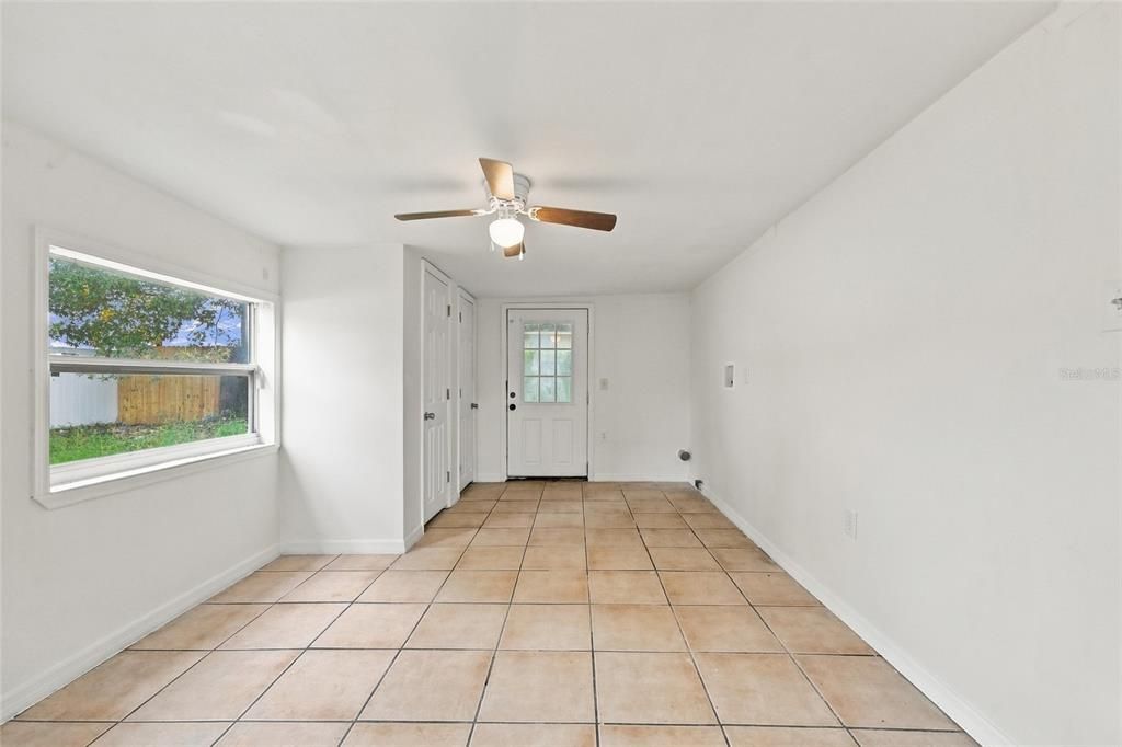 En Venta: $349,900 (3 camas, 2 baños, 1365 Pies cuadrados)