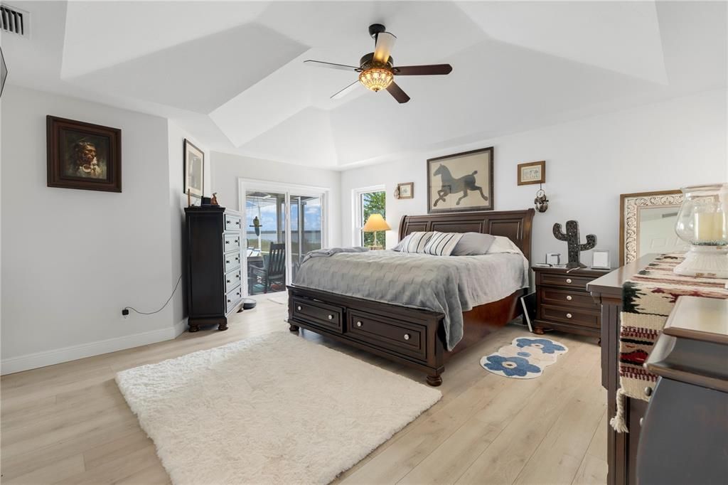 En Venta: $850,000 (4 camas, 3 baños, 2581 Pies cuadrados)