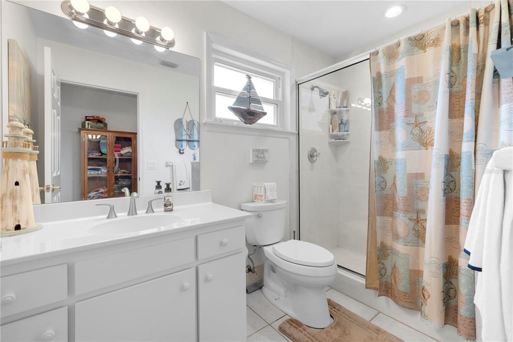 En Venta: $850,000 (4 camas, 3 baños, 2581 Pies cuadrados)