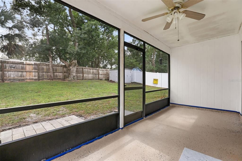 For Rent: $1,950 (3 beds, 2 baths, 1090 Square Feet)