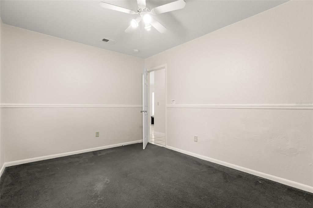 For Rent: $1,950 (3 beds, 2 baths, 1090 Square Feet)