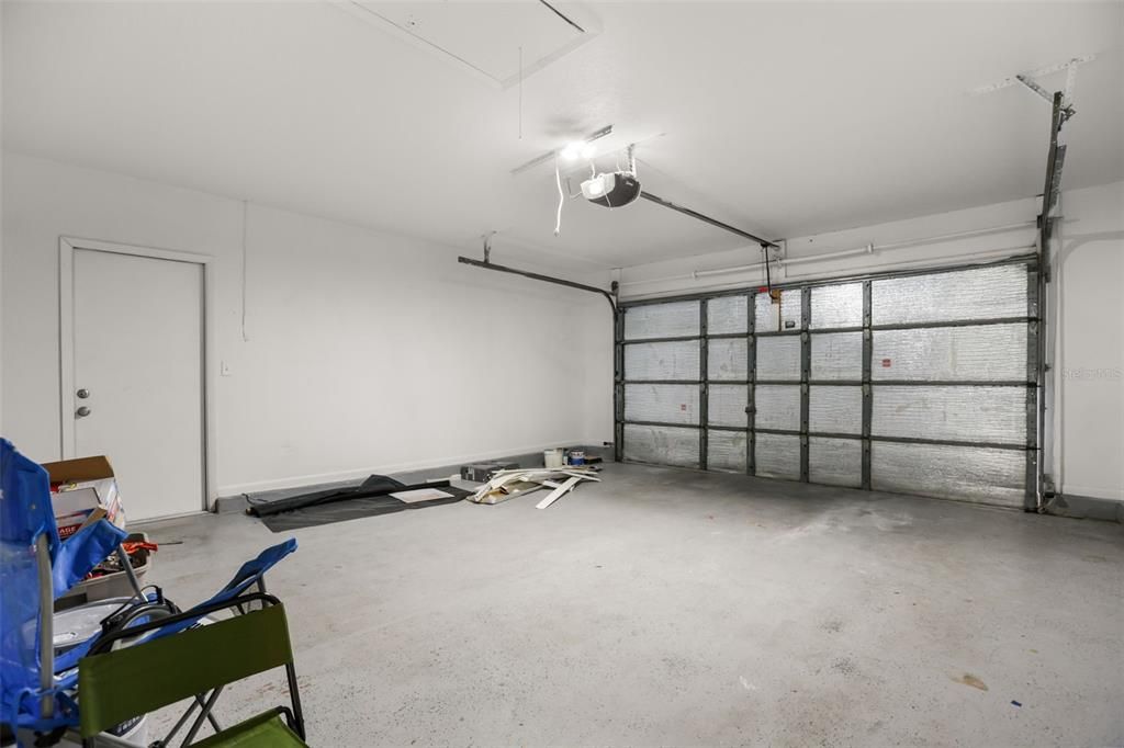 For Rent: $1,950 (3 beds, 2 baths, 1090 Square Feet)