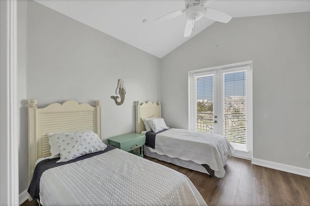 En Venta: $489,000 (4 camas, 3 baños, 2296 Pies cuadrados)