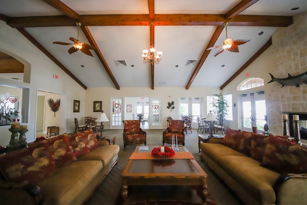 En Venta: $489,000 (4 camas, 3 baños, 2296 Pies cuadrados)