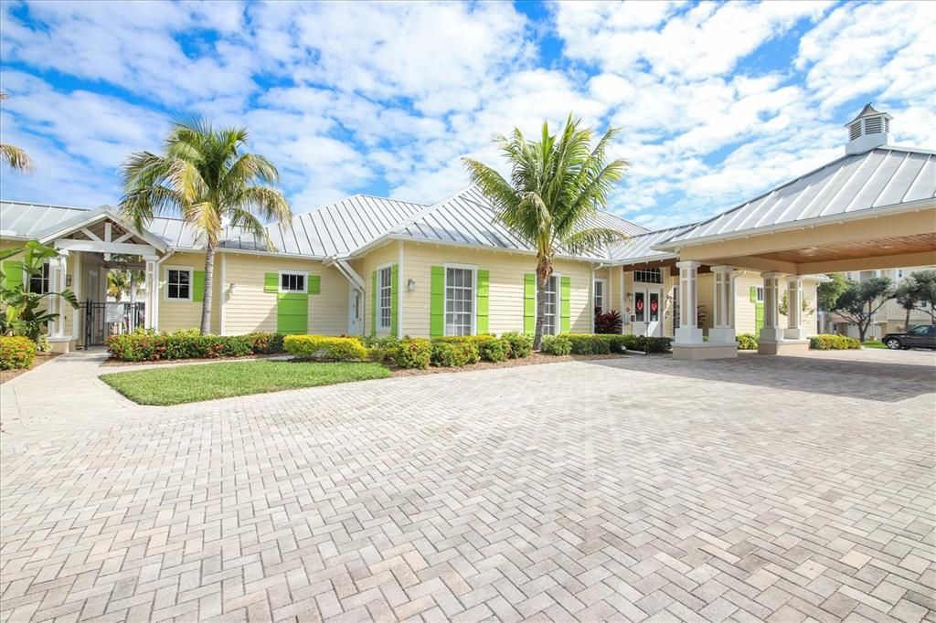 En Venta: $489,000 (4 camas, 3 baños, 2296 Pies cuadrados)