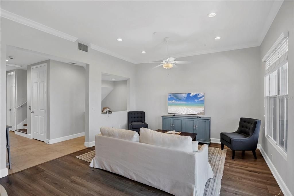 En Venta: $489,000 (4 camas, 3 baños, 2296 Pies cuadrados)