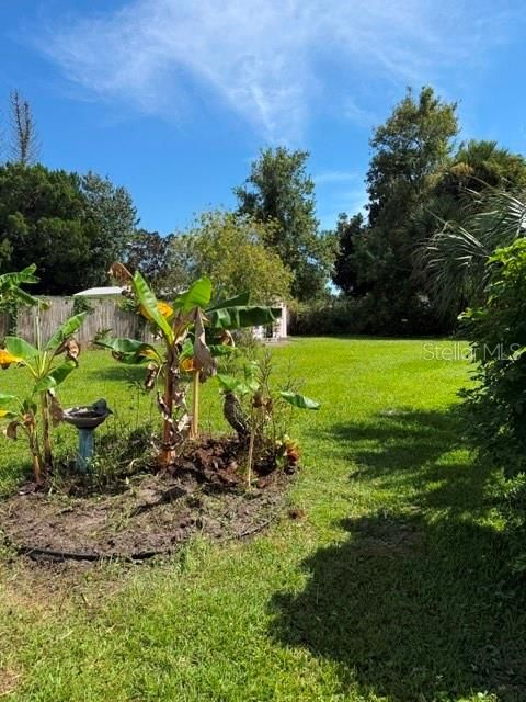 На продажу: $189,900 (2 спален, 1 ванн, 800 Квадратных фут)