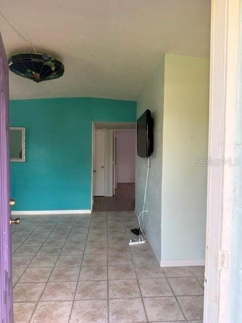 На продажу: $189,900 (2 спален, 1 ванн, 800 Квадратных фут)