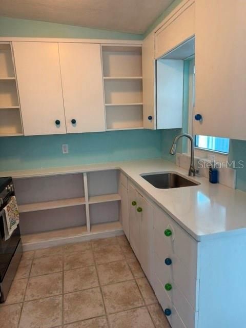 На продажу: $189,900 (2 спален, 1 ванн, 800 Квадратных фут)