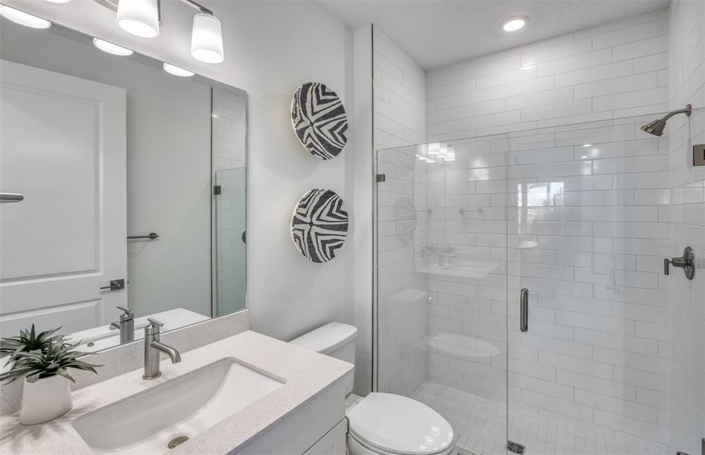 En Venta: $349,990 (2 camas, 2 baños, 1321 Pies cuadrados)