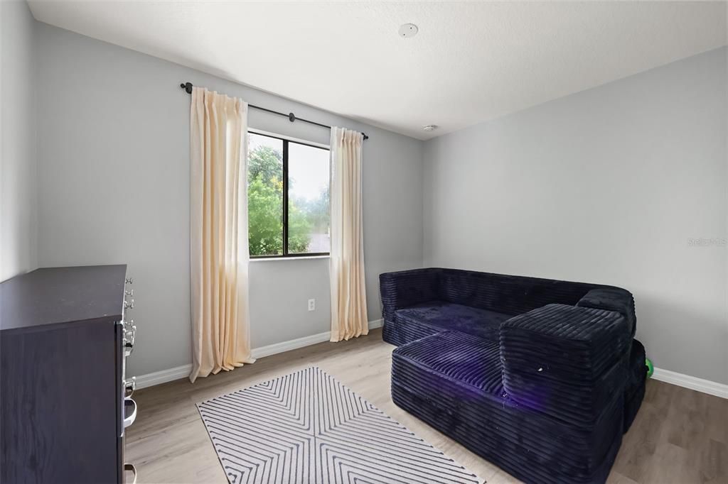 En Venta: $485,000 (5 camas, 3 baños, 1986 Pies cuadrados)