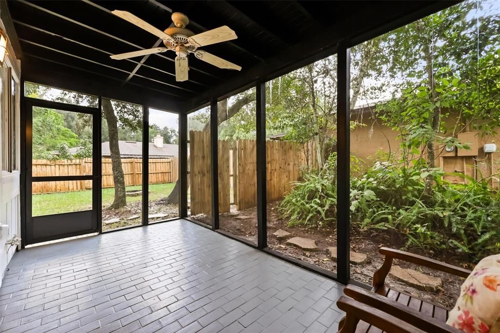 En Venta: $485,000 (5 camas, 3 baños, 1986 Pies cuadrados)