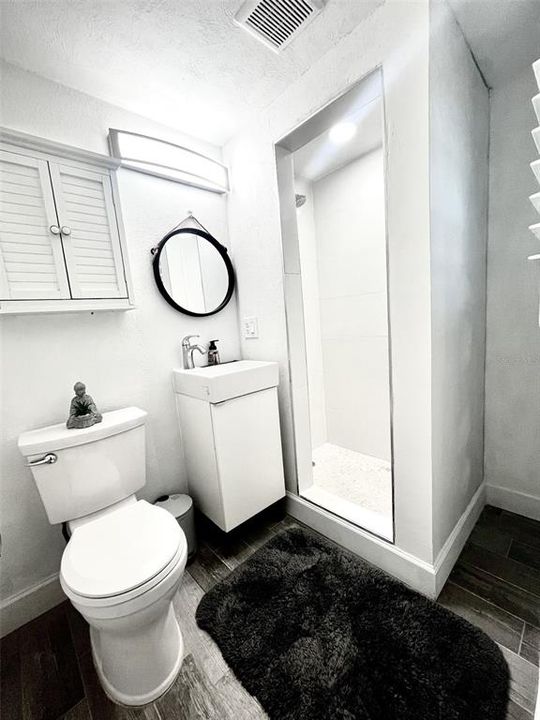 For Sale: $249,900 (1 beds, 1 baths, 336 Square Feet)