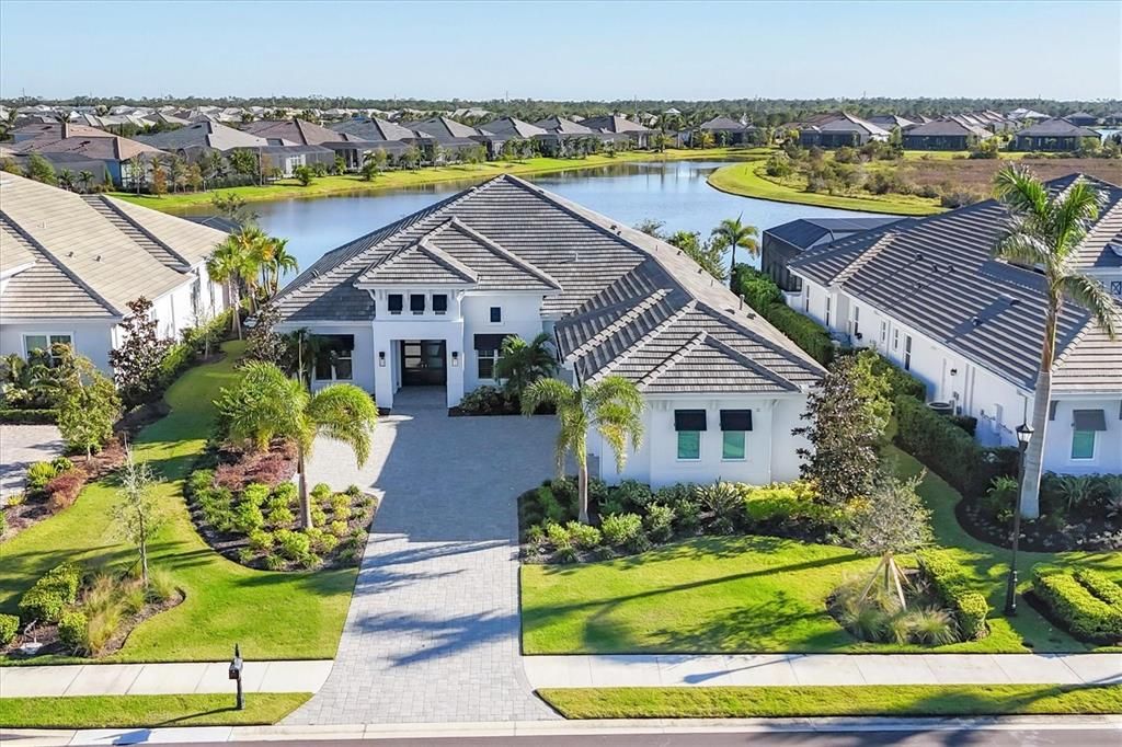 Activo con contrato: $2,475,000 (5 camas, 4 baños, 3536 Pies cuadrados)