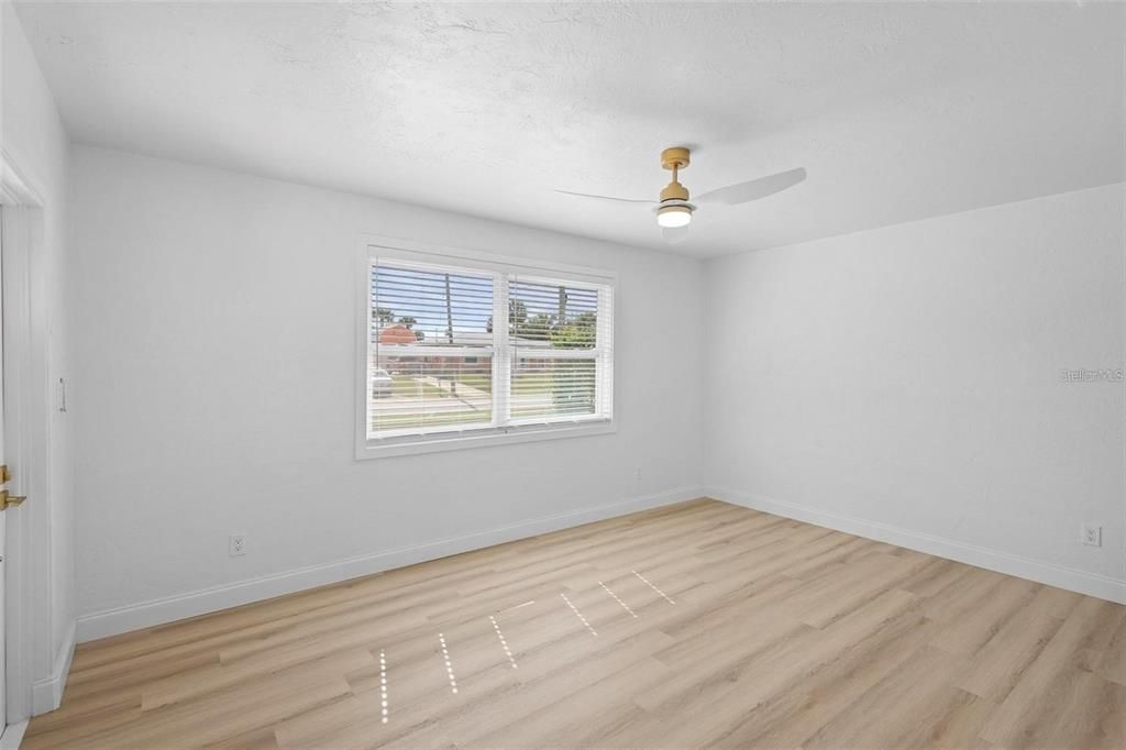 For Rent: $2,200 (2 beds, 1 baths, 851 Square Feet)