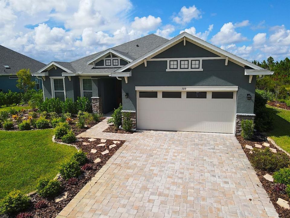En Renta: $2,875 (3 camas, 2 baños, 2235 Pies cuadrados)
