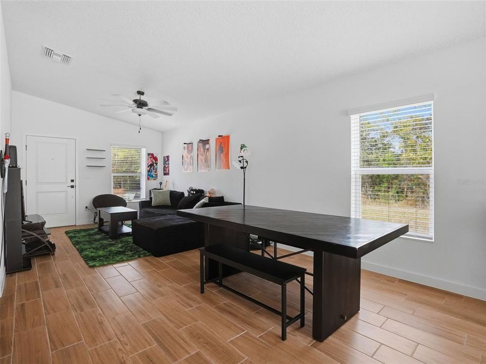 En Venta: $290,000 (2 camas, 2 baños, 1032 Pies cuadrados)