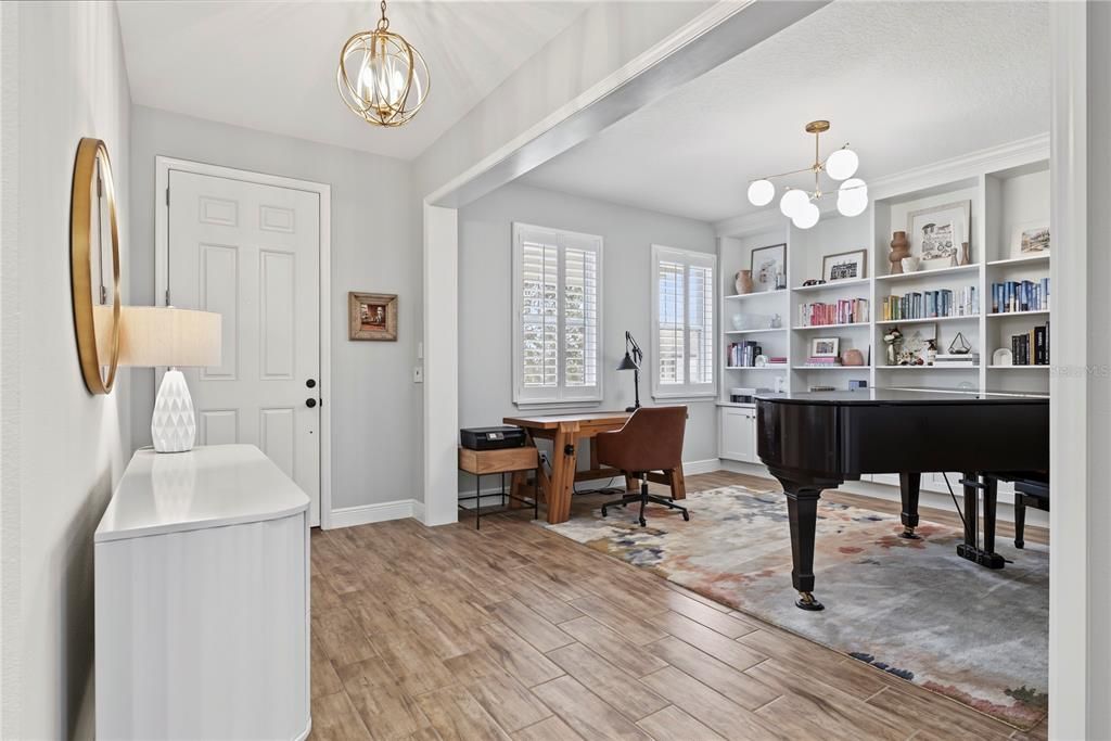 Activo con contrato: $575,000 (3 camas, 2 baños, 1979 Pies cuadrados)