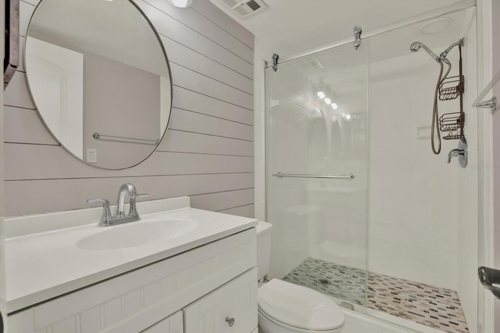 For Sale: $395,000 (2 beds, 2 baths, 1131 Square Feet)