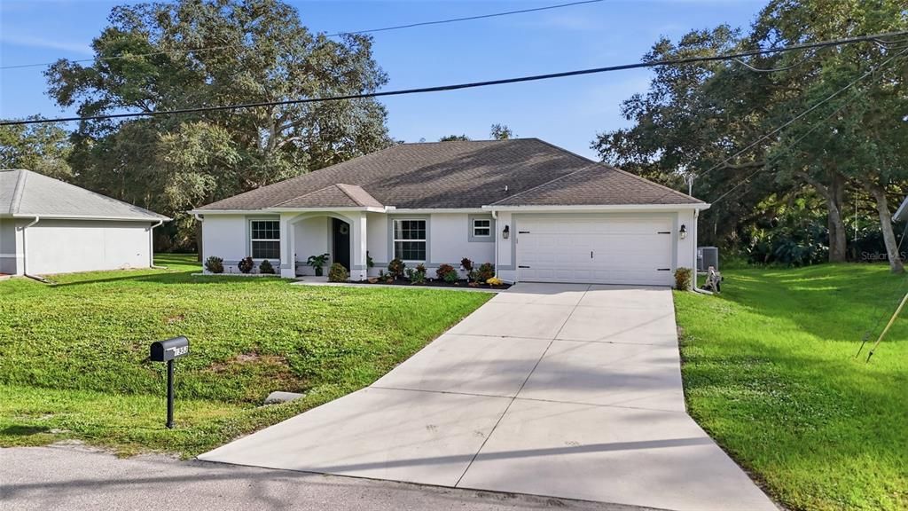 For Sale: $349,888 (3 beds, 2 baths, 2040 Square Feet)