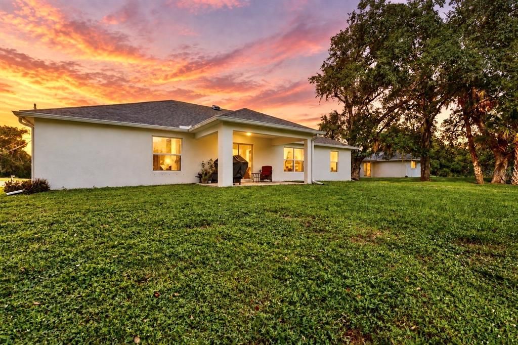 For Sale: $349,888 (3 beds, 2 baths, 2040 Square Feet)